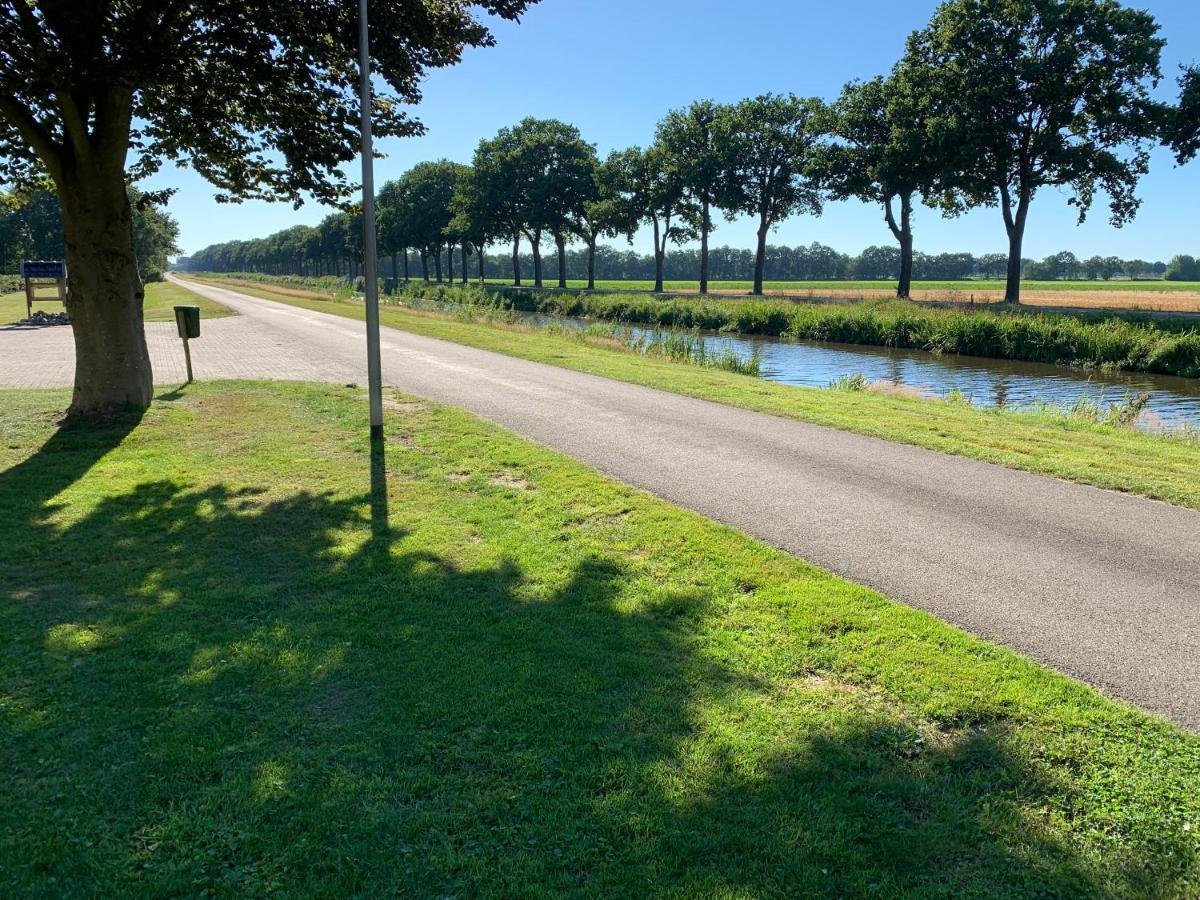 Vakantiehuis De Turfvaart Wachtum المظهر الخارجي الصورة